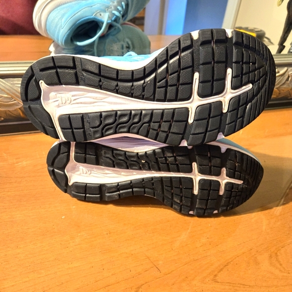 Asics gel infused runners - Picture 8 of 15